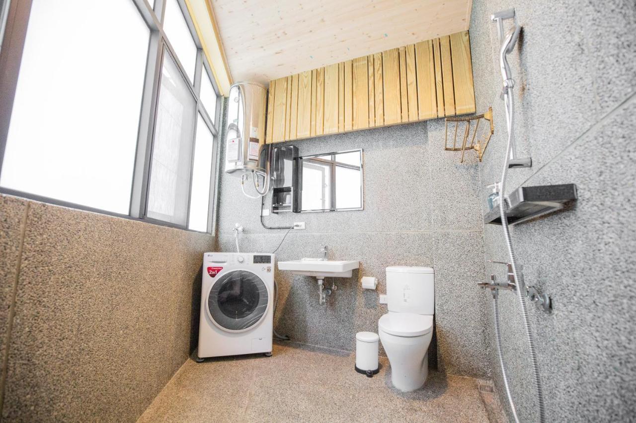 Lost Circle Homestay Tainan Exterior foto