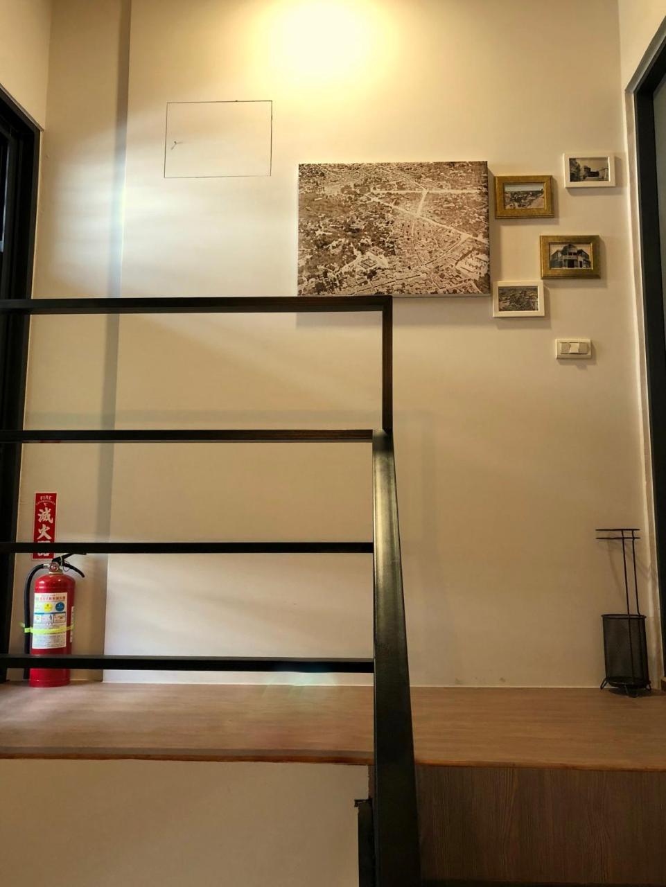 Lost Circle Homestay Tainan Exterior foto
